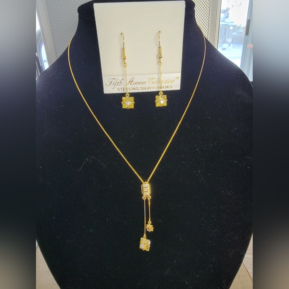 Fifth Avenue necklace and earrings set - Picture 4 of 6
